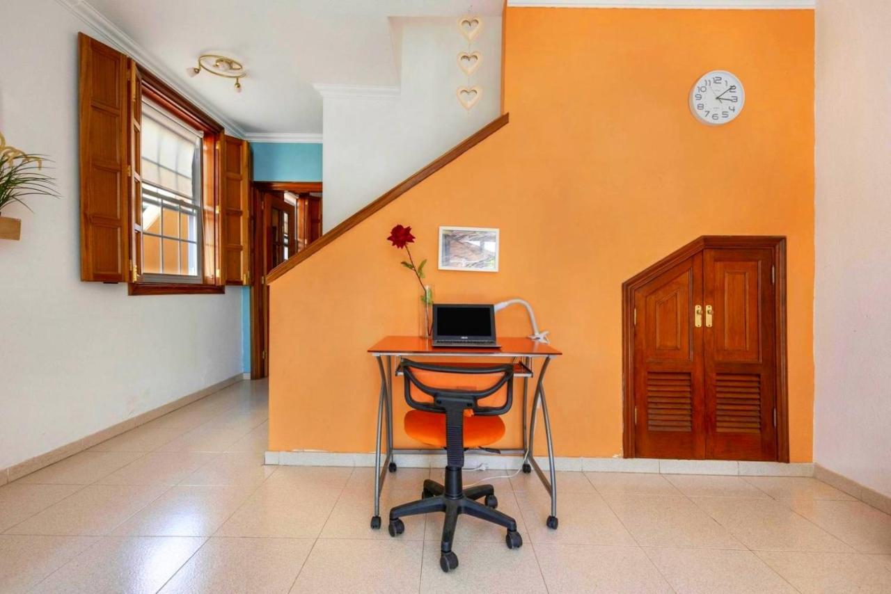 Remarkable 2-Bed House In Arona Arona  Exterior foto